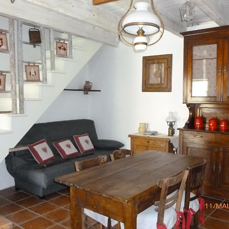 Maison De Village Saint-Paul-des-Fonts Bagian luar foto