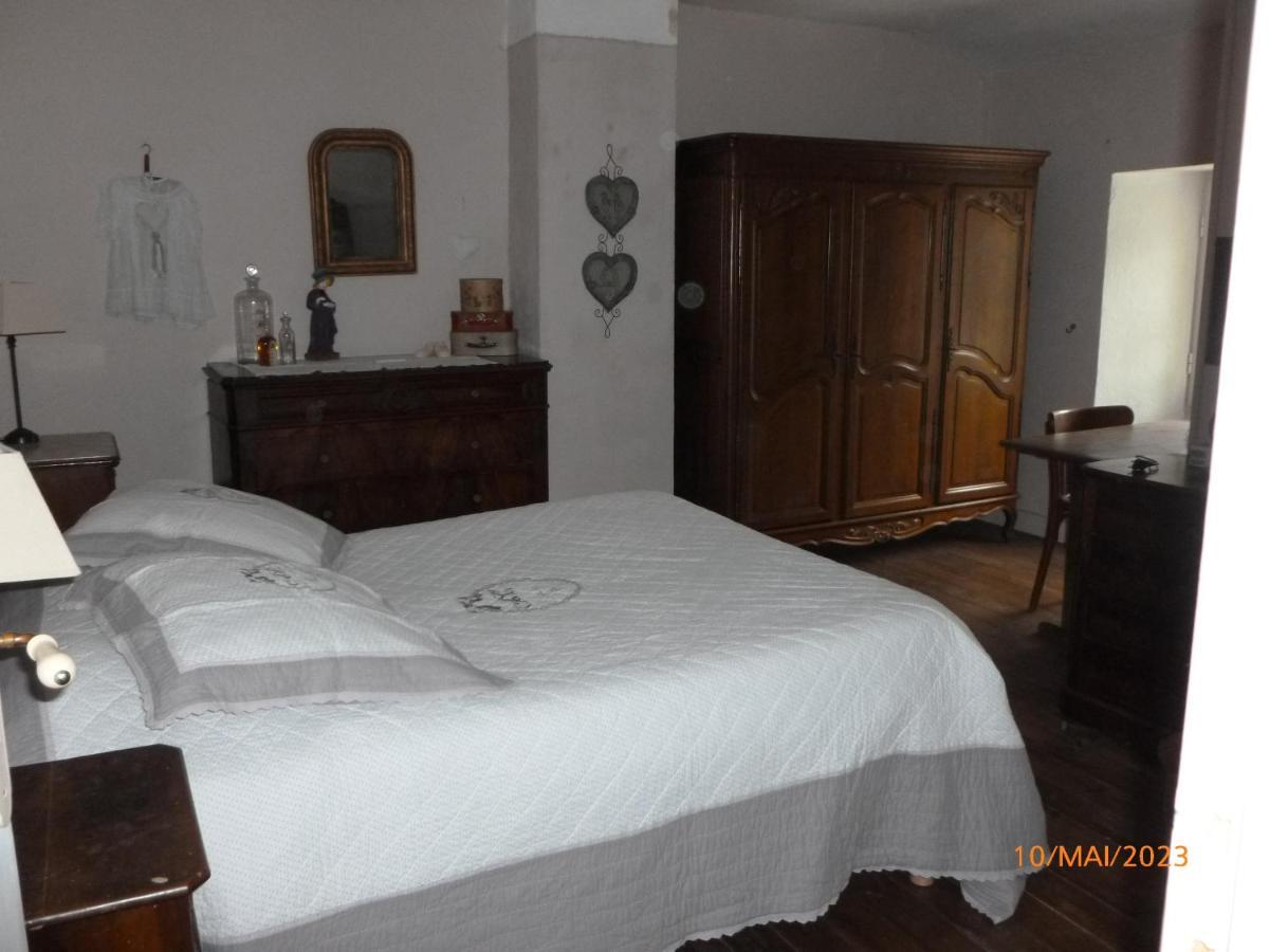 Maison De Village Saint-Paul-des-Fonts Bagian luar foto